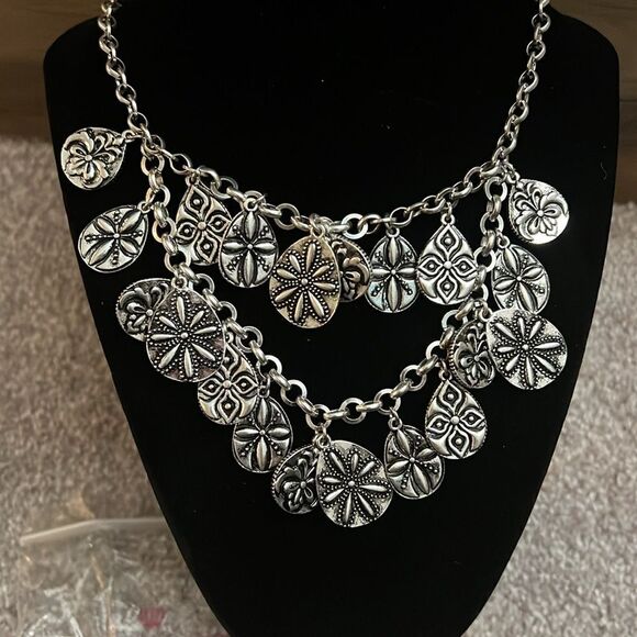 Premier Designs “Violet” Necklace - Picture 5 of 5